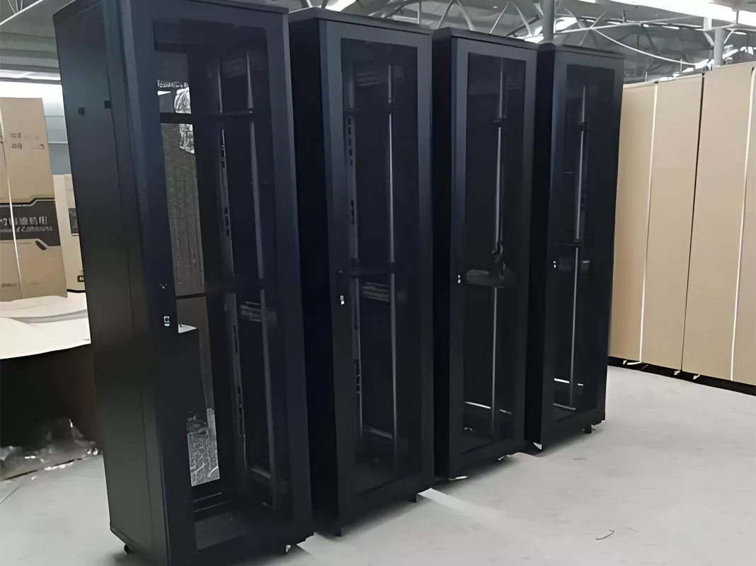 कंप्यूटर कक्ष नेटवर्क कैबिनेट